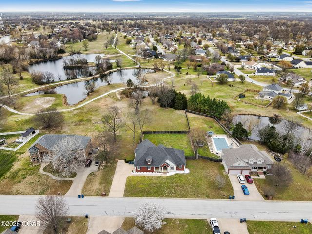 913 W Briarbrook Lane, Carl Junction, MO 64834