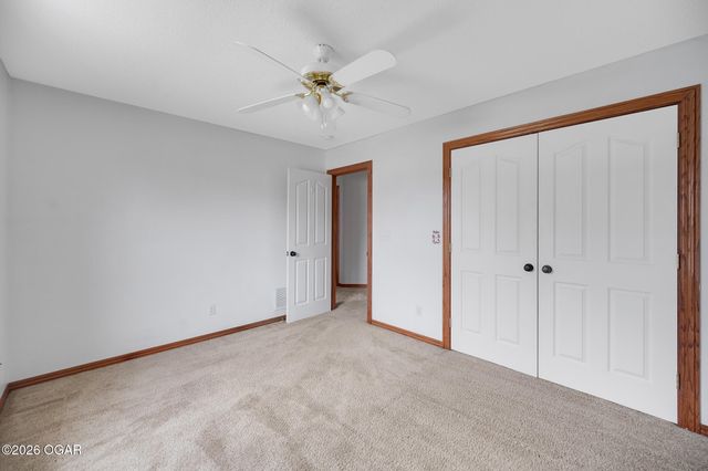 913 W Briarbrook Lane, Carl Junction, MO 64834