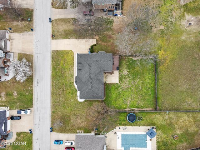 913 W Briarbrook Lane, Carl Junction, MO 64834