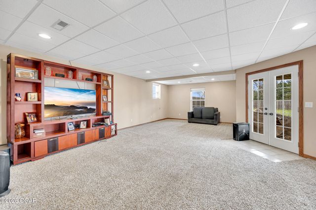 913 W Briarbrook Lane, Carl Junction, MO 64834