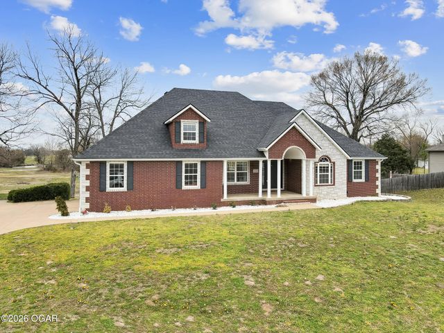 913 W Briarbrook Lane, Carl Junction, MO 64834