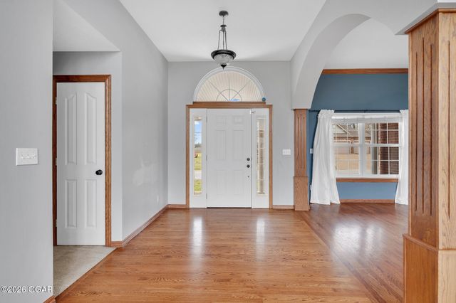 913 W Briarbrook Lane, Carl Junction, MO 64834