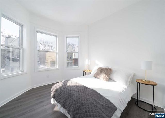 10 McDougall Street, Jersey City, NJ 07304