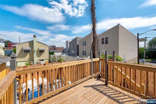 10 McDougall Street, Jersey City, NJ 07304
