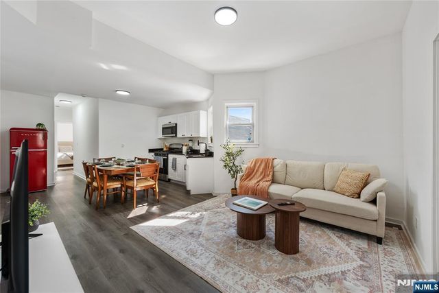 10 McDougall Street, Jersey City, NJ 07304
