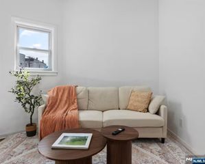 10 McDougall Street, Jersey City, NJ 07304