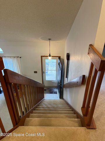 1547 Clover Circle, Melbourne, FL 32935