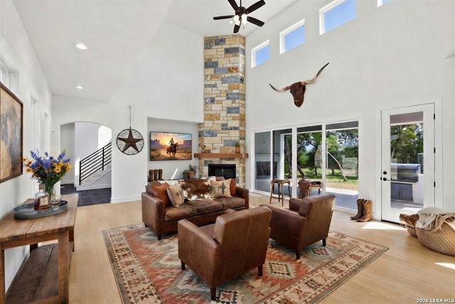 285 SCENIC CYN, New Braunfels, TX 78132