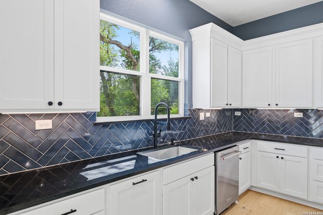 285 SCENIC CYN, New Braunfels, TX 78132