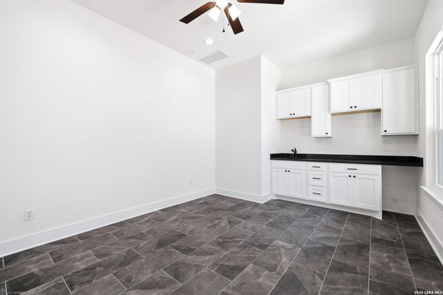 285 SCENIC CYN, New Braunfels, TX 78132