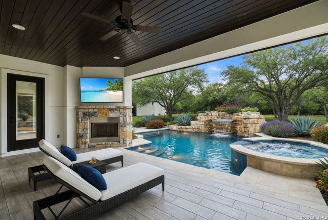 285 SCENIC CYN, New Braunfels, TX 78132