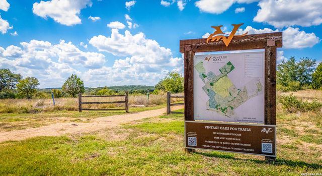285 SCENIC CYN, New Braunfels, TX 78132