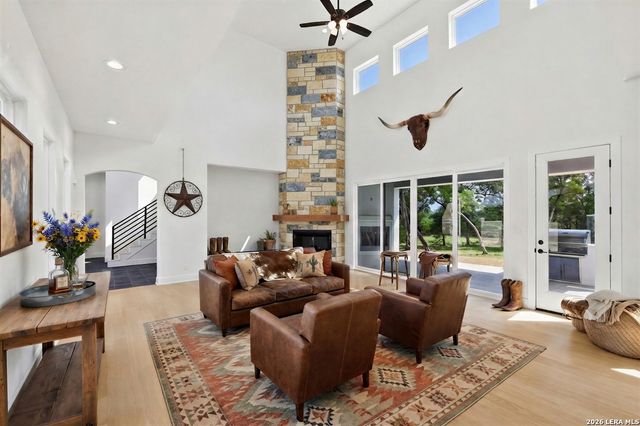 285 SCENIC CYN, New Braunfels, TX 78132