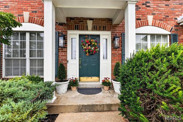 308 Copper Crest Court, St Charles, MO 63304
