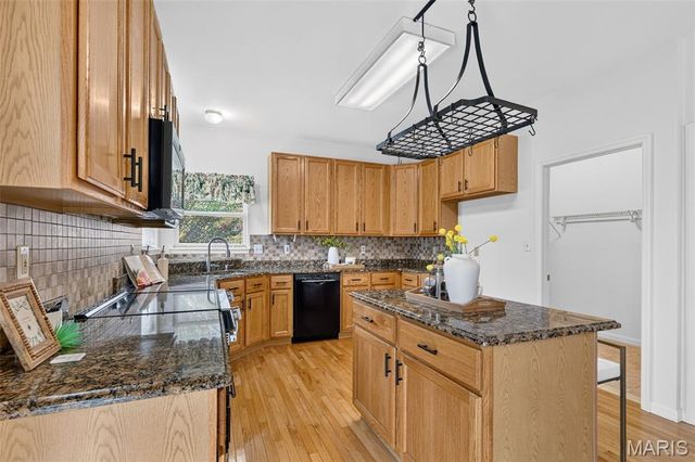 308 Copper Crest Court, St Charles, MO 63304