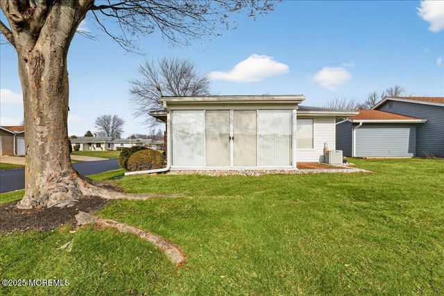 205A Newport Road 205A, Monroe, NJ 08831