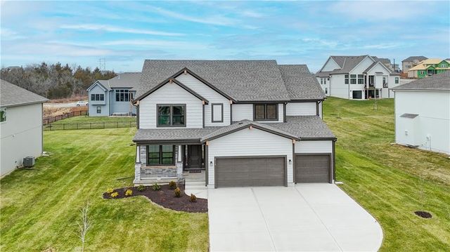 6118 Lewis Drive, Shawnee, KS 66226