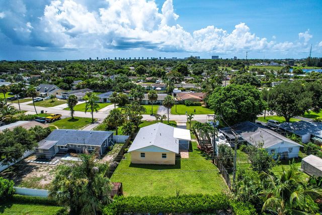 357 Garden Boulevard, Palm Beach Gardens, FL 33410