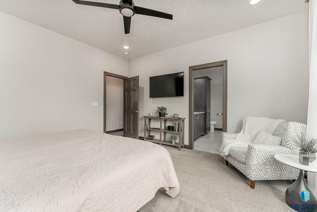 8400 E Willow Wood St Street, Sioux Falls, SD 57110