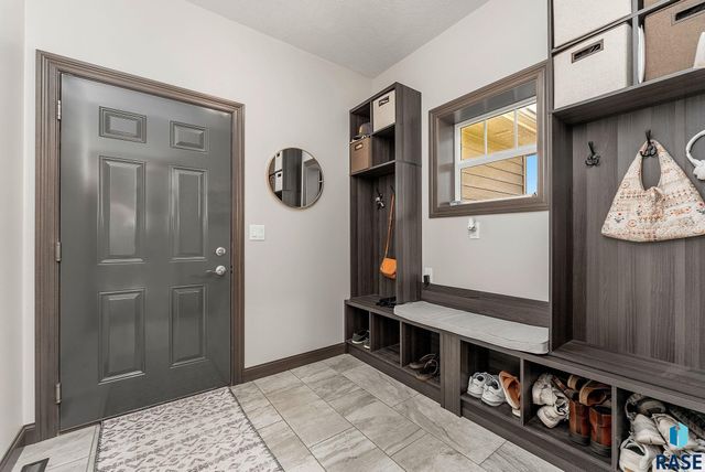 8400 E Willow Wood St Street, Sioux Falls, SD 57110