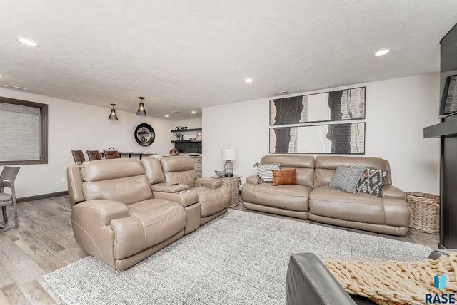 8400 E Willow Wood St Street, Sioux Falls, SD 57110