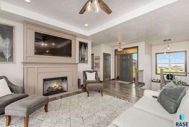 8400 E Willow Wood St Street, Sioux Falls, SD 57110