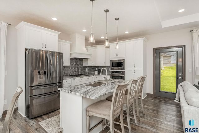 8400 E Willow Wood St Street, Sioux Falls, SD 57110