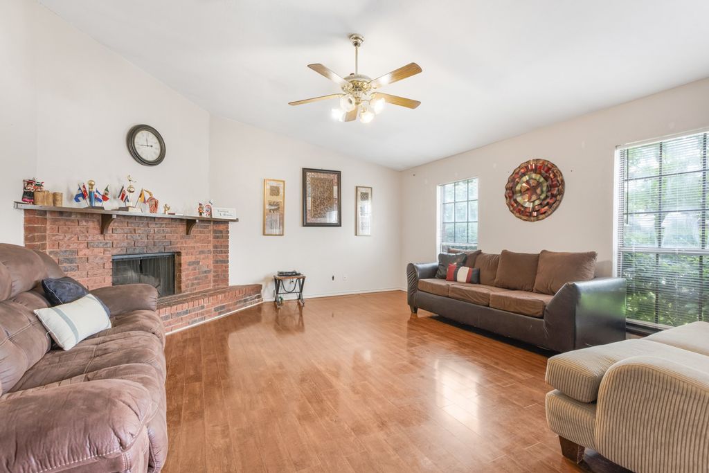 3813 Hunters Trail, Mesquite, TX 75150