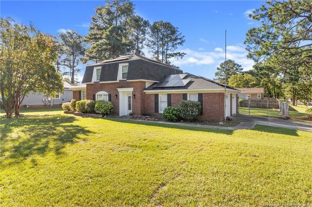 5839 Rivercroft Road, Fayetteville, NC 28304