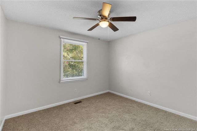 5839 Rivercroft Road, Fayetteville, NC 28304