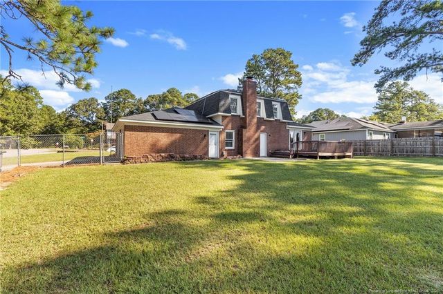 5839 Rivercroft Road, Fayetteville, NC 28304