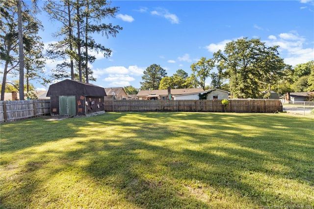 5839 Rivercroft Road, Fayetteville, NC 28304