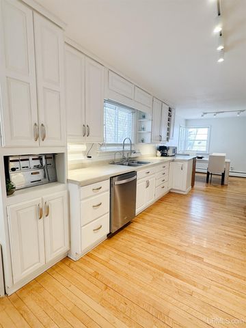 423 W Hampton Street, Marquette, MI 49855