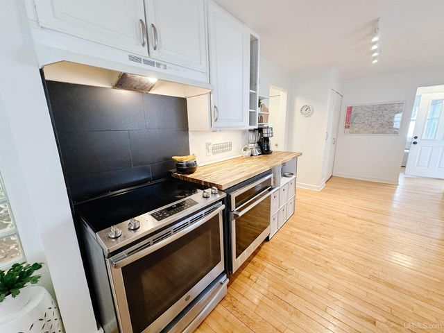 423 W Hampton Street, Marquette, MI 49855