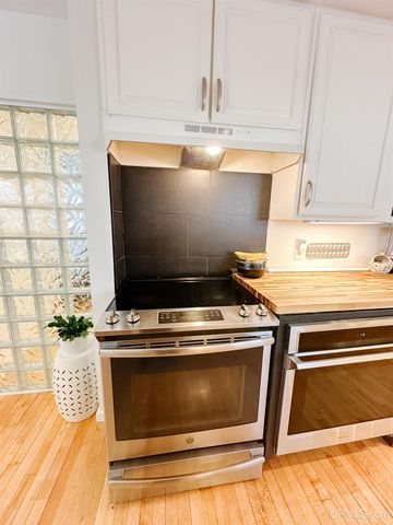 423 W Hampton Street, Marquette, MI 49855