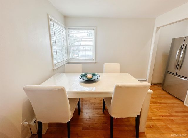 423 W Hampton Street, Marquette, MI 49855