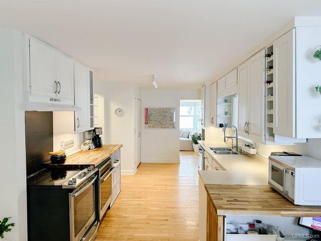 423 W Hampton Street, Marquette, MI 49855