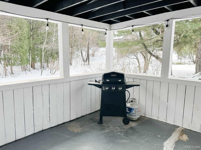 423 W Hampton Street, Marquette, MI 49855