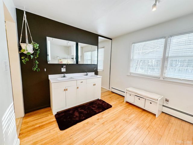 423 W Hampton Street, Marquette, MI 49855