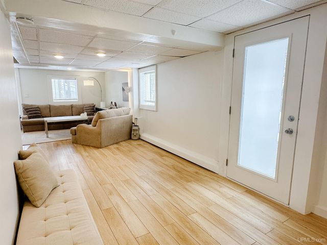 423 W Hampton Street, Marquette, MI 49855