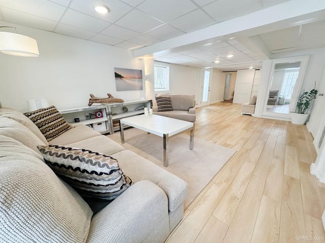 423 W Hampton Street, Marquette, MI 49855