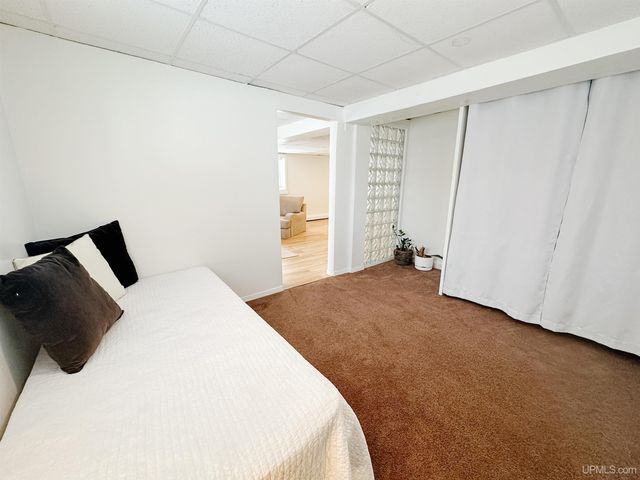 423 W Hampton Street, Marquette, MI 49855