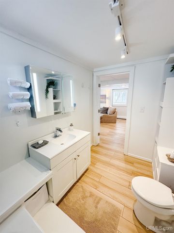 423 W Hampton Street, Marquette, MI 49855