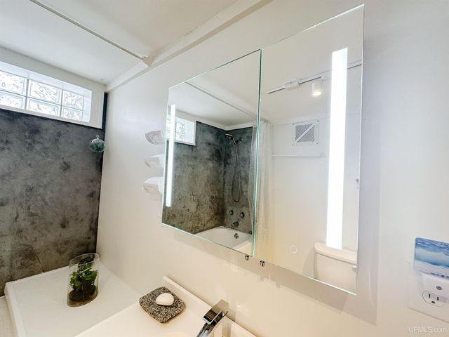 423 W Hampton Street, Marquette, MI 49855