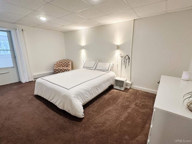 423 W Hampton Street, Marquette, MI 49855