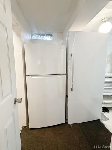 423 W Hampton Street, Marquette, MI 49855