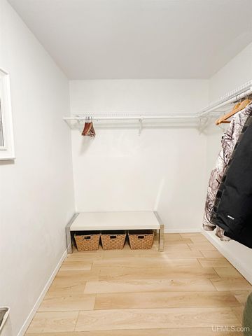 423 W Hampton Street, Marquette, MI 49855