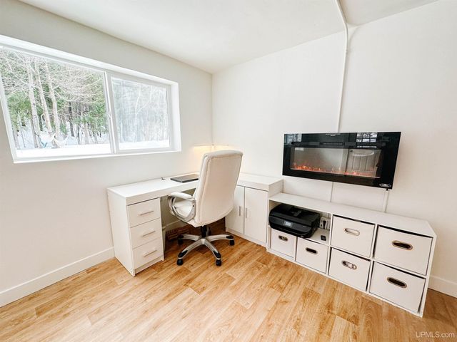 423 W Hampton Street, Marquette, MI 49855