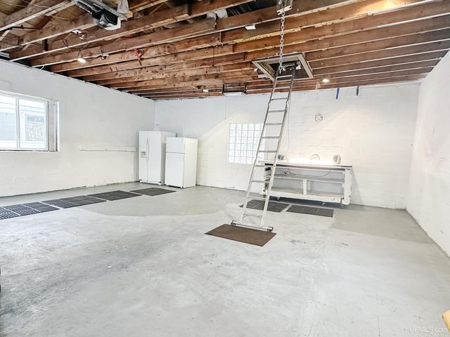 423 W Hampton Street, Marquette, MI 49855