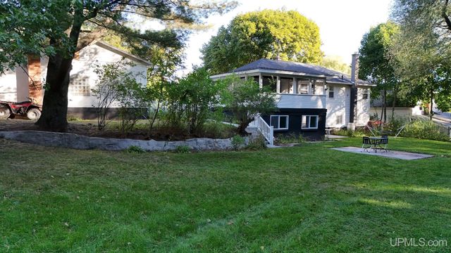 423 W Hampton Street, Marquette, MI 49855